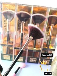 BROCHA PARA MAQUILLAJE